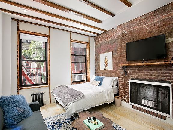 4th image of 241 E 24th St APT 6