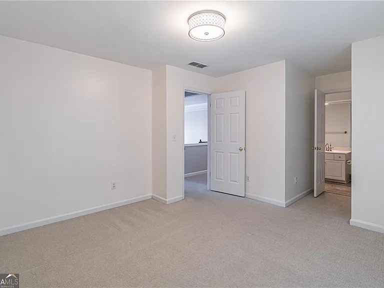 5491 Oxford Chase Way — Photo 41