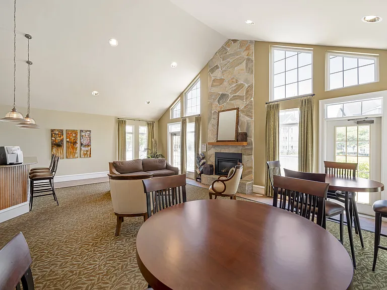 The Apartments at Wellington Trace — Photo 8