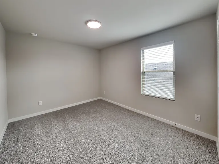 510 Green Grass Dr — Photo 9
