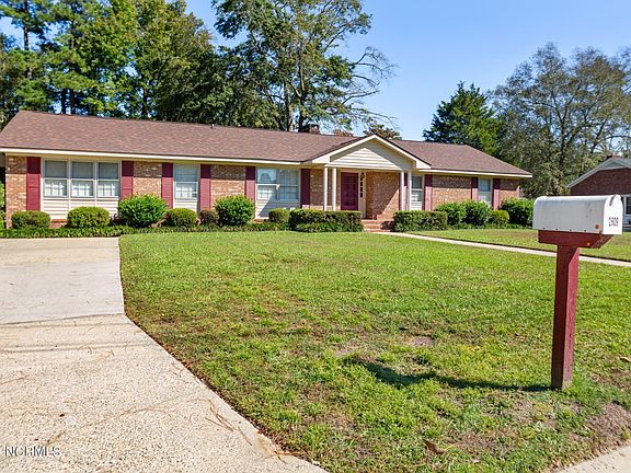 3rd image of 2809 Oakland Drive