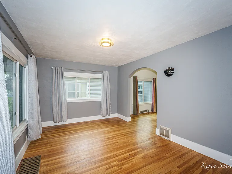 939 Veto St NW — Photo 9