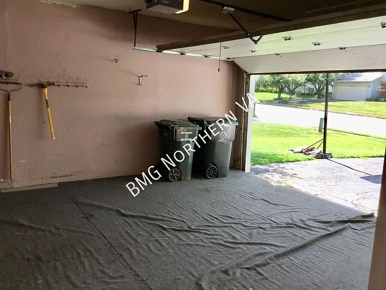 8957 Rolling Rd — Photo 36