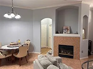 3 bed, 2.5 bath, 1435 sqft, $2,200 — Photo 4