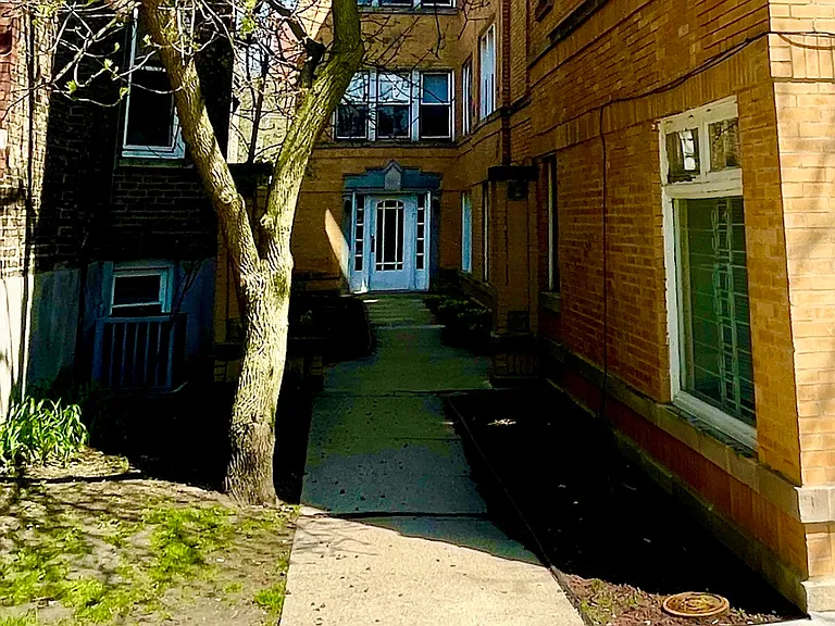 3917 N Southport Ave #2W — Photo 1