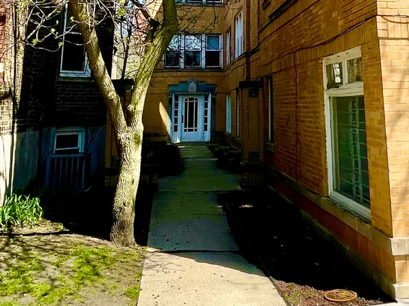 3917 N Southport Ave APT 2W, Chicago, IL 60613