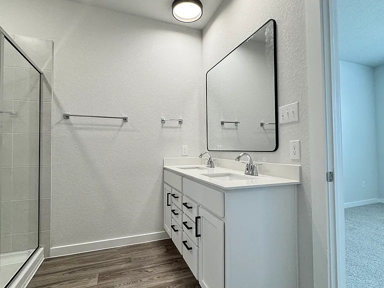 14702 Emerio Dr — Photo 8