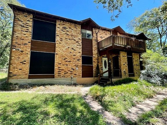 2nd image of 113 Post Oak