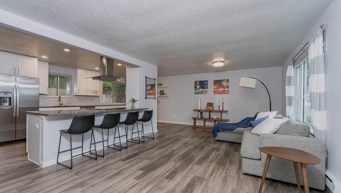 4 bed, 2406 sqft, $3,500 — Photo 1