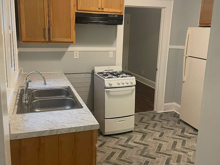 307 Georgia Ave #A — Photo 2