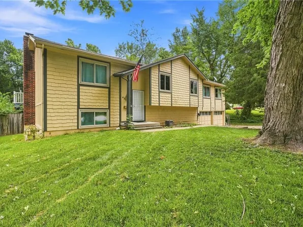 6212 E Red Bridge Rd, Kansas City, MO 64134