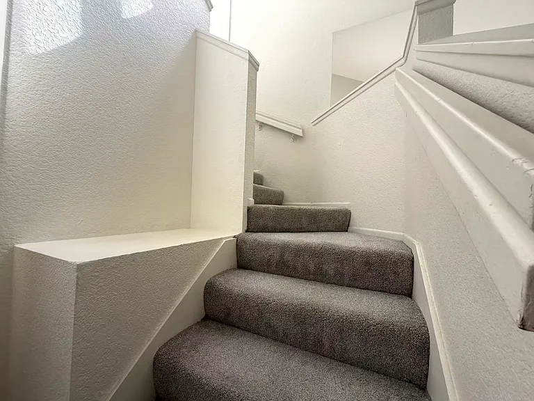 194 Greenmoor #85 — Photo 9