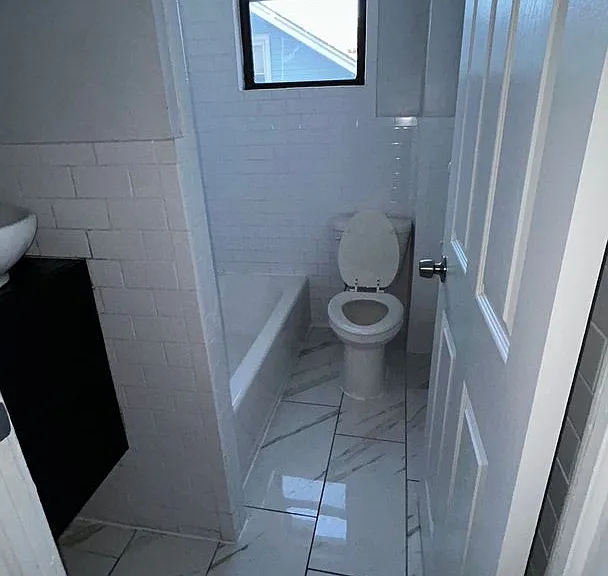 OM Bergenfield Apartments — Photo 13