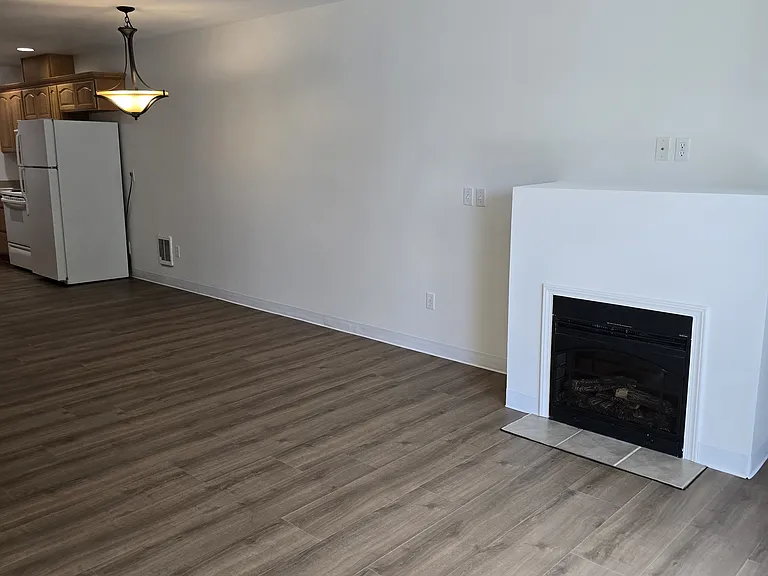 108 Factory Ave N #3C — Photo 10