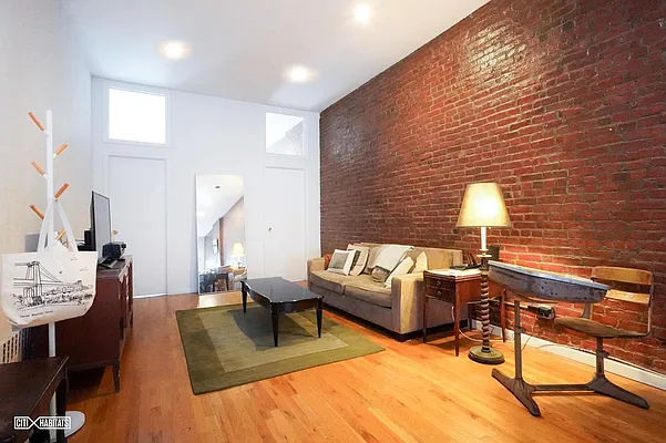 Rented by Citi Habitats | media 6