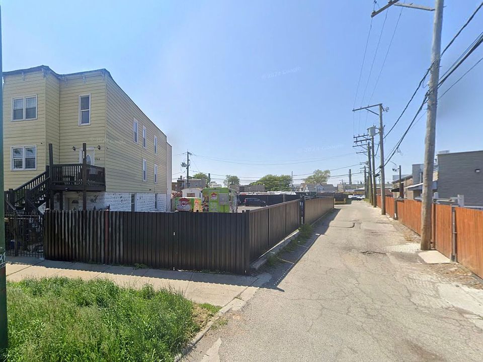 2nd image of 1748 N Keating Ave