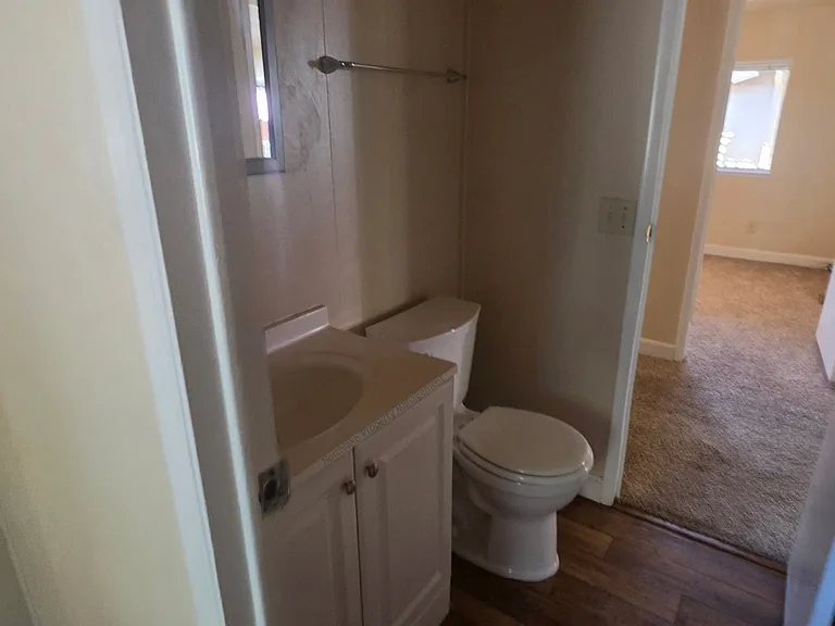 5820 Grove St — Photo 9