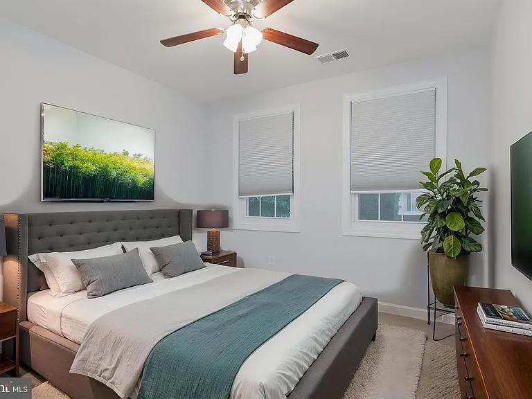 Guest bedroom 2