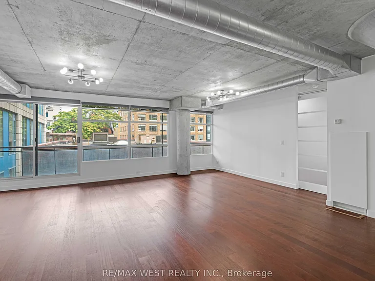 42 Camden St #303 — Photo 9