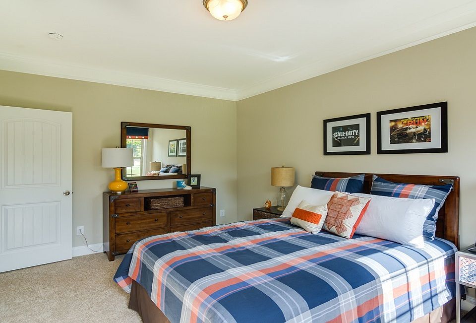 1st image of 122 Santa Ana Way