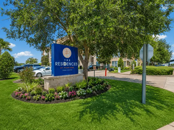 The Residences at Pearland Town Center