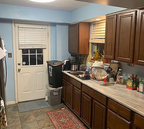 4th image of 3021 W Tower Ave
