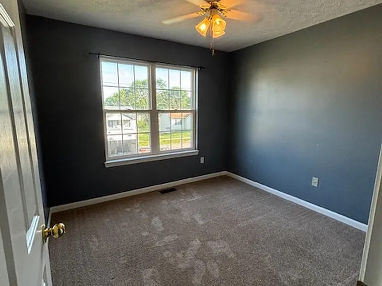 210 Scarlet Ave — Photo 14