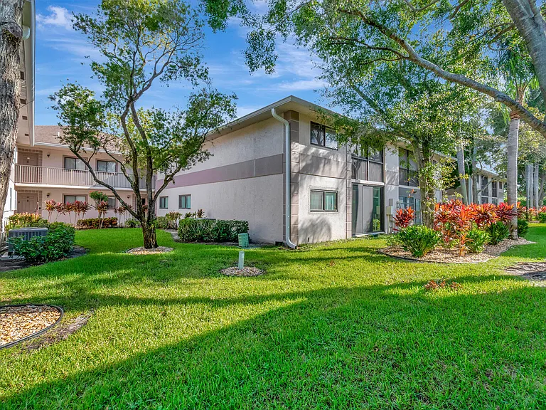 15364 Lakes Of Delray Blvd #45 — Photo 45