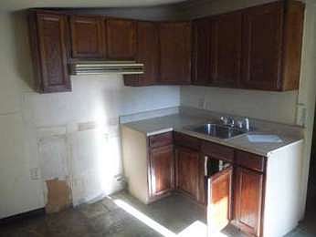 2nd image of 123 John St