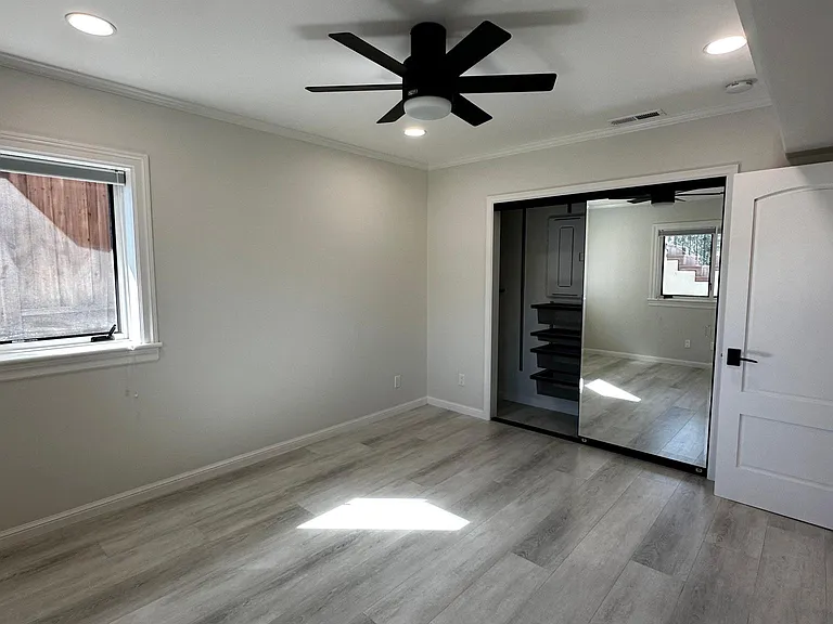 607 Wellington Dr #B — Photo 8