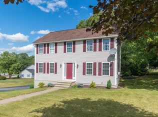 20 Colonial Dr, Clinton, MA 01510