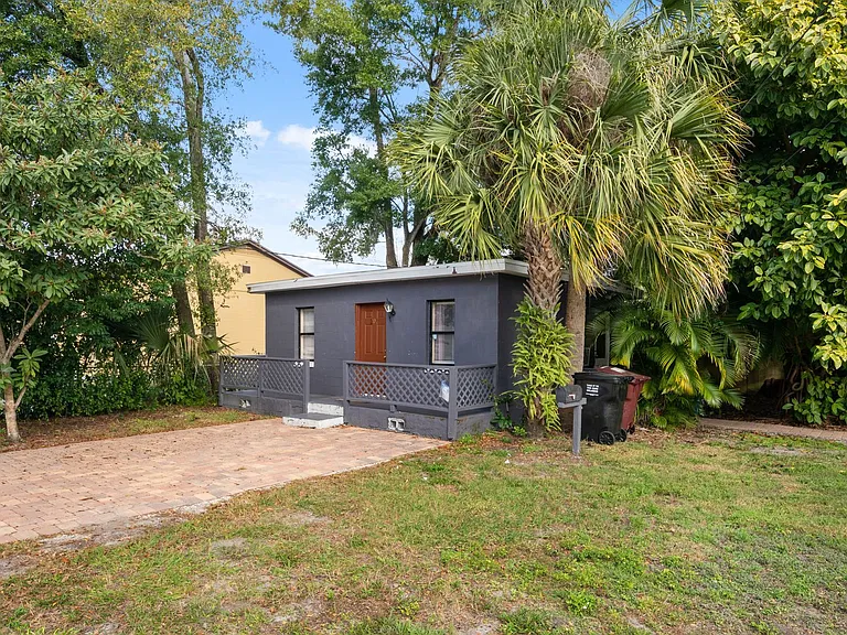 207 N Lakewood Dr — Photo 14