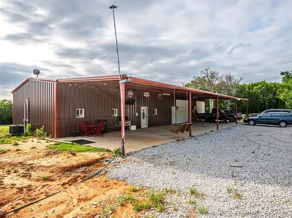 2724 Timber Rd, Lone Grove, OK 73443