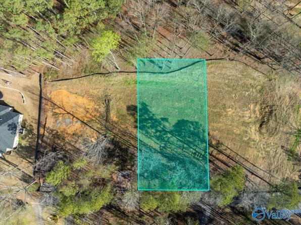 224 Woodmont Dr, Union Grove, AL 35175