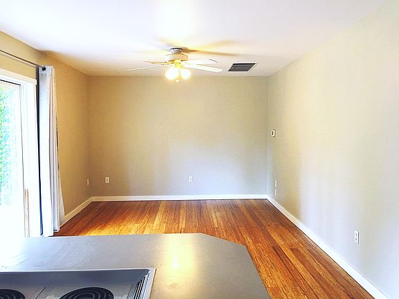 Dinning room off kitchen. 