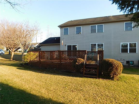 3rd image of 111 Stephanie Dr