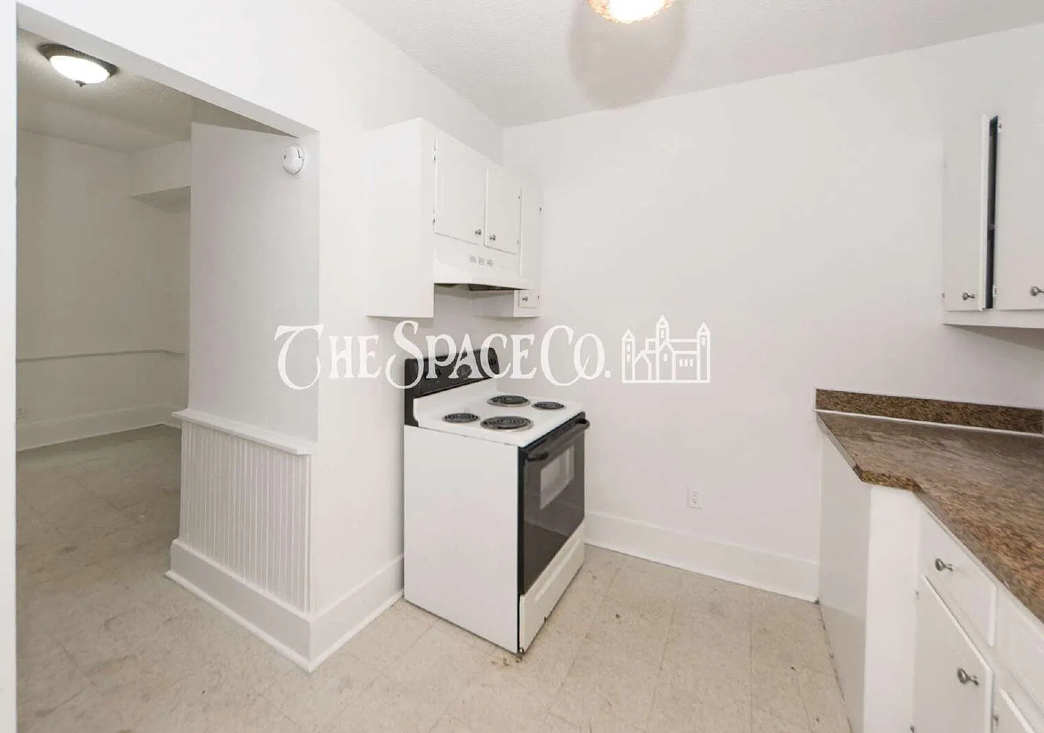 2 bed, 1.0 bath, 807 sqft, $1,965 — Photo 1