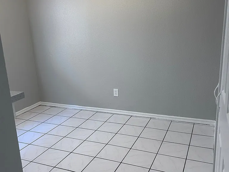 2202 W Elisa Ln #16 — Photo 7