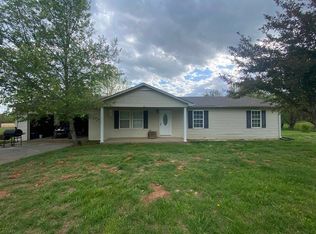 65 Cambridge Dr, Smiths Grove, KY 42171
