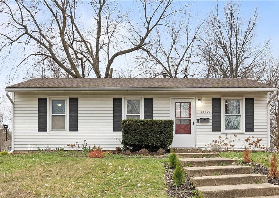 1st image of 14707 Bellaire Ave