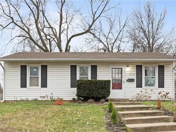 14707 Bellaire Ave, Grandview, MO 64030