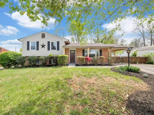 721 Plantation Cir, Roanoke, VA 24019