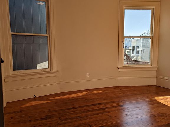 5th image of 4730 California St