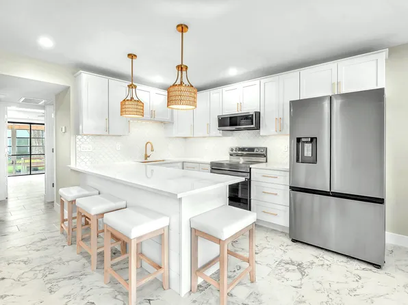 2929 SE Ocean Boulevard #E4, Stuart, FL 34996