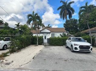940 NW 22nd Ct, Miami, FL 33125