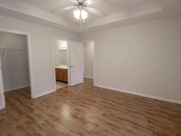 1920 Harmony St — Photo 17