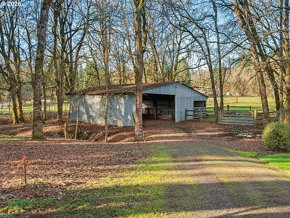 4th image of NW Valley Vista Rd