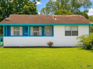 109 S Colorado St, Edna, TX 77957