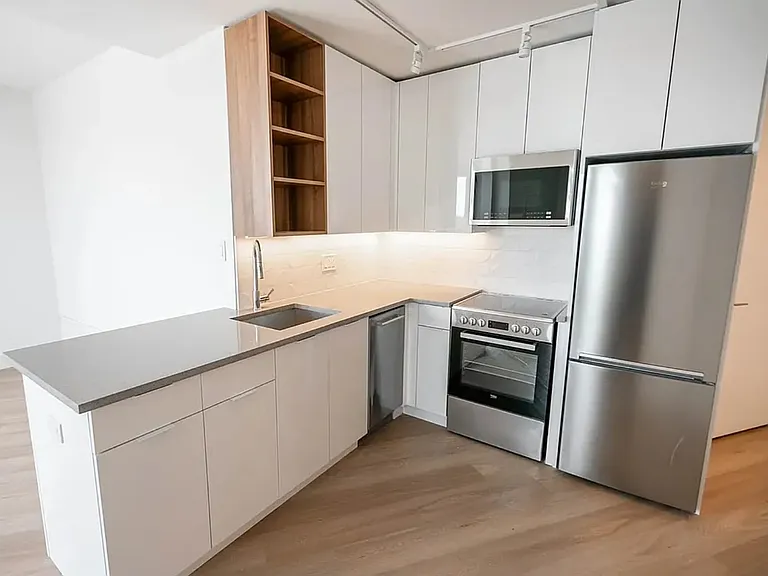 1457 Flatbush Ave #702 — Photo 2