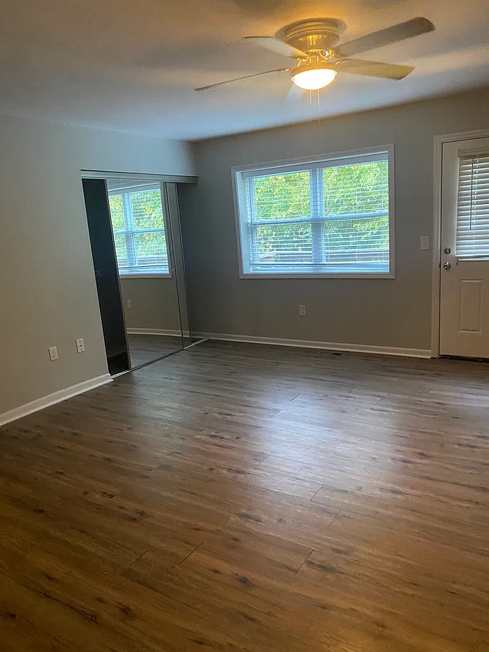 3 bed, 2.5 bath, 1800 sqft, $1,795 — Photo 3